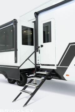 Luxury Fifth Wheel RV