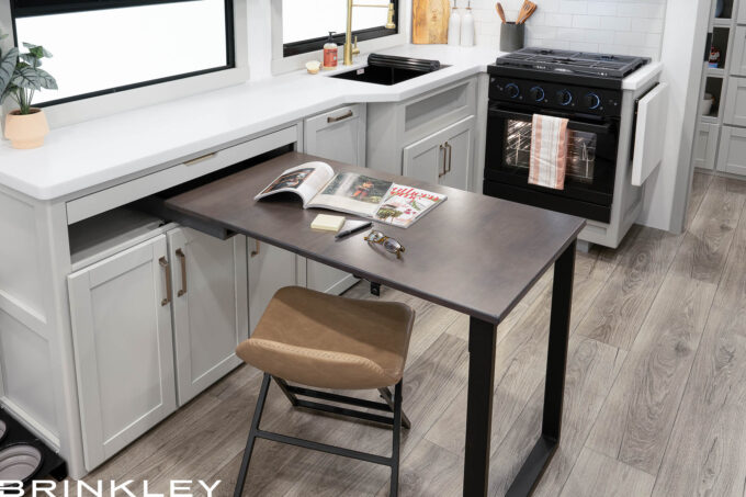 Model Z 2810 Fifth Wheels Dining Room Z Dinesk L Desk 2026 Brinkley RV 9547