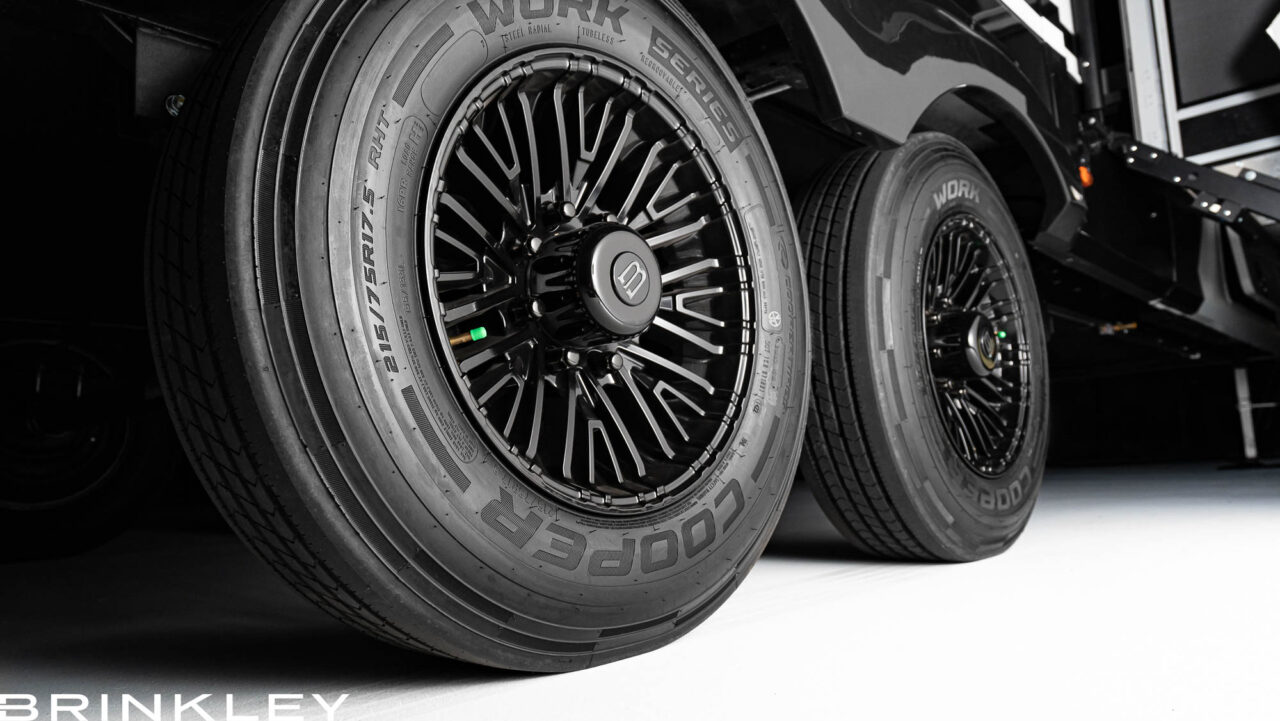 17.5″ H-Rated 16-Ply Commercial Tires