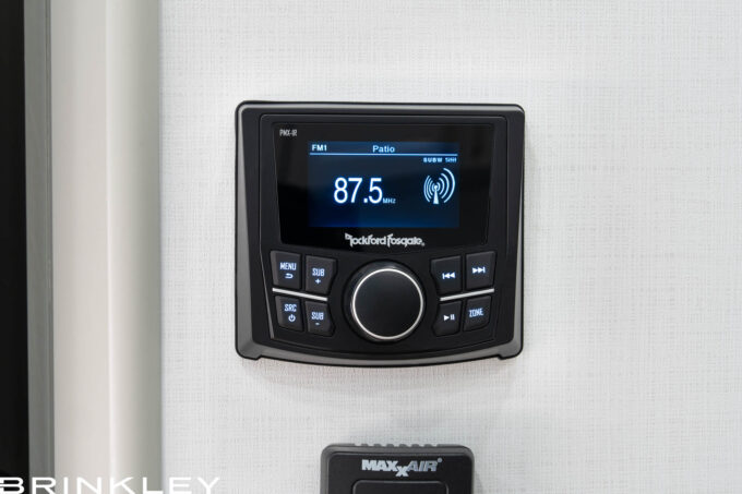 Gx's Rockford Fosgate Head Unit with Bluetooth & App Controls