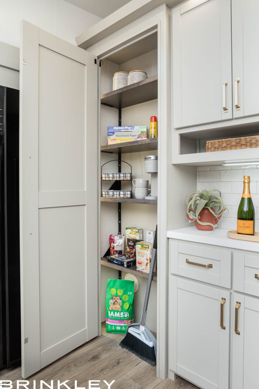 Brinkley RV Model Z 3100 Fifth Wheels Int Kitchen Pantry 2 1017