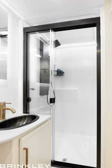 Large Travel Trailer Bathroom