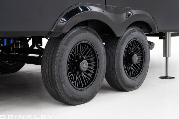 17.5″ H-Rated 16-Ply Premium Tires